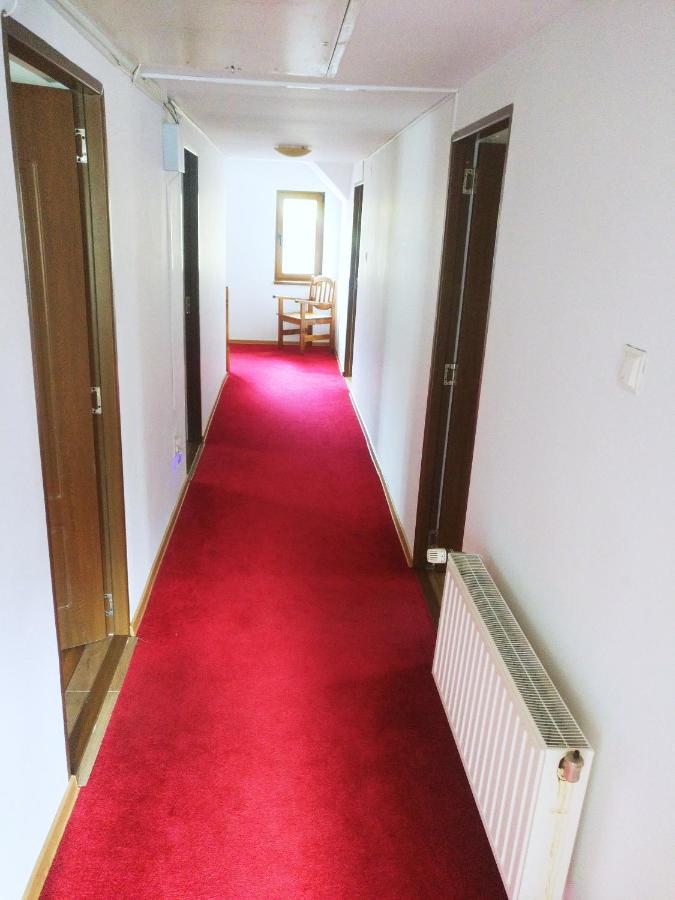 Bianca House Hotel Buşteni Buitenkant foto